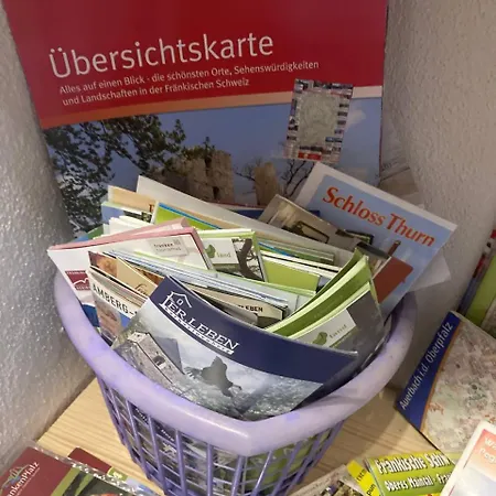 民宿 Geraeumige Mit Doppelbett, Bad, Kueche Und Balkon Auerbach in der Oberpfalz