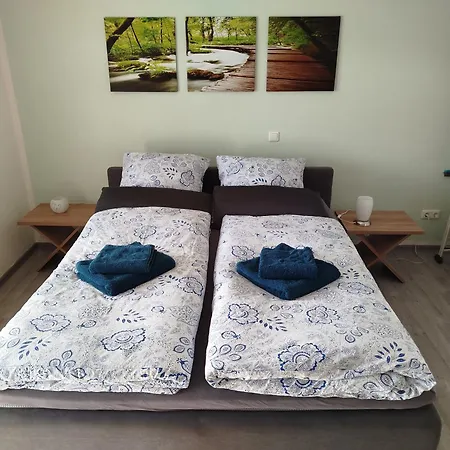 Habitación en casa particular Geräumige Mit Doppelbett, Bad Und Küche *