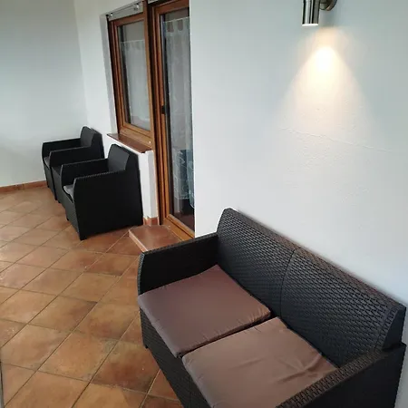 Geräumige Mit Doppelbett, Bad Und Küche *