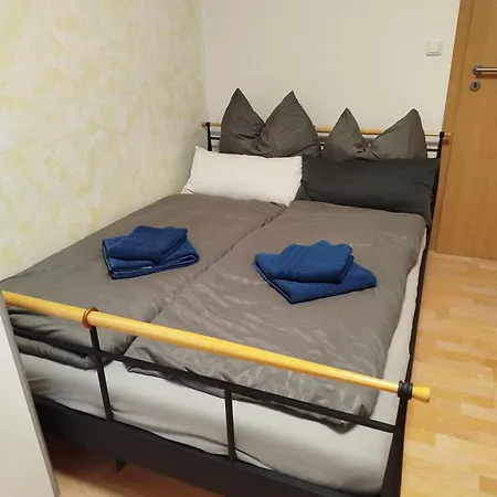 Geräumige Mit Doppelbett, Bad Und Küche Habitación en casa particular *