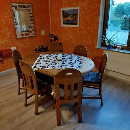 Geräumige Mit Doppelbett, Bad Und Küche Auerbach in der Oberpfalz